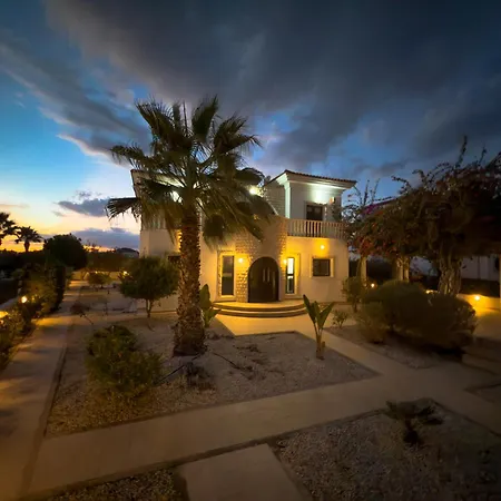 Beachfront With Private Pool And Exotic Fruit Garden * بيلا