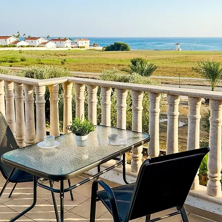 Beachfront With Private Pool And Exotic Fruit Garden *