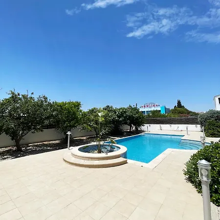 Beachfront With Private Pool And Exotic Fruit Garden