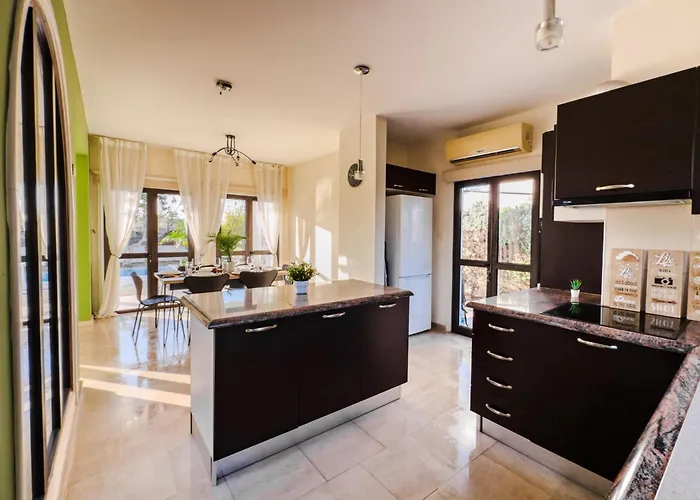 Beachfront With Private Pool And Exotic Fruit Garden 别墅 皮拉